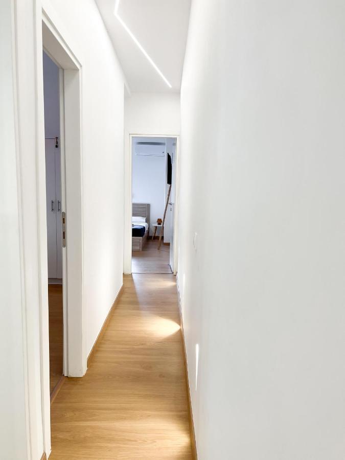 Comfy 2 Bdr Apt In Petralona - Next To Metro เอเธนส์ ภายนอก รูปภาพ