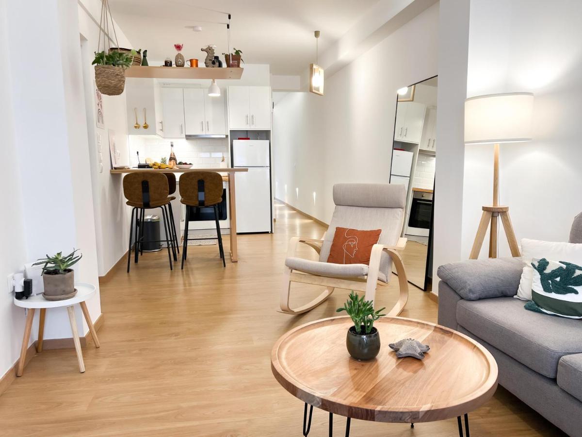Comfy 2 Bdr Apt In Petralona - Next To Metro เอเธนส์ ภายนอก รูปภาพ