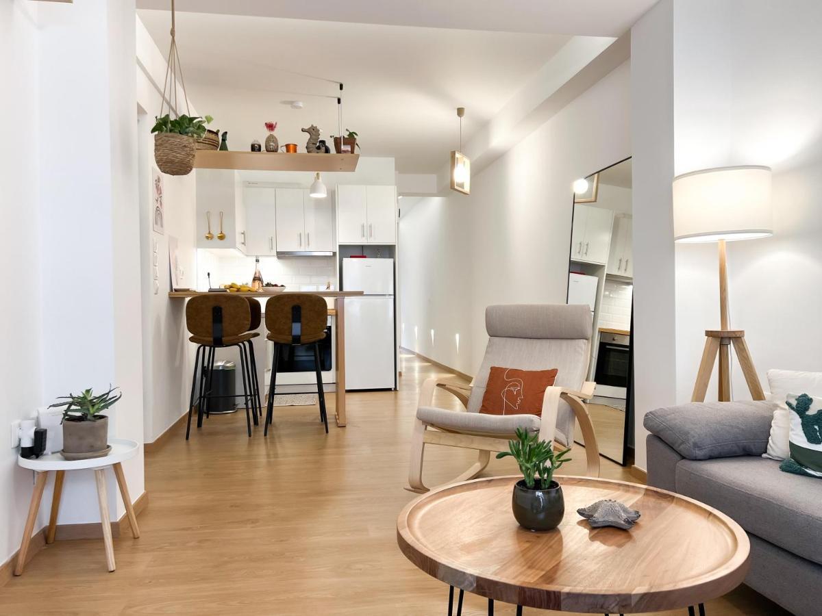 Comfy 2 Bdr Apt In Petralona - Next To Metro เอเธนส์ ภายนอก รูปภาพ